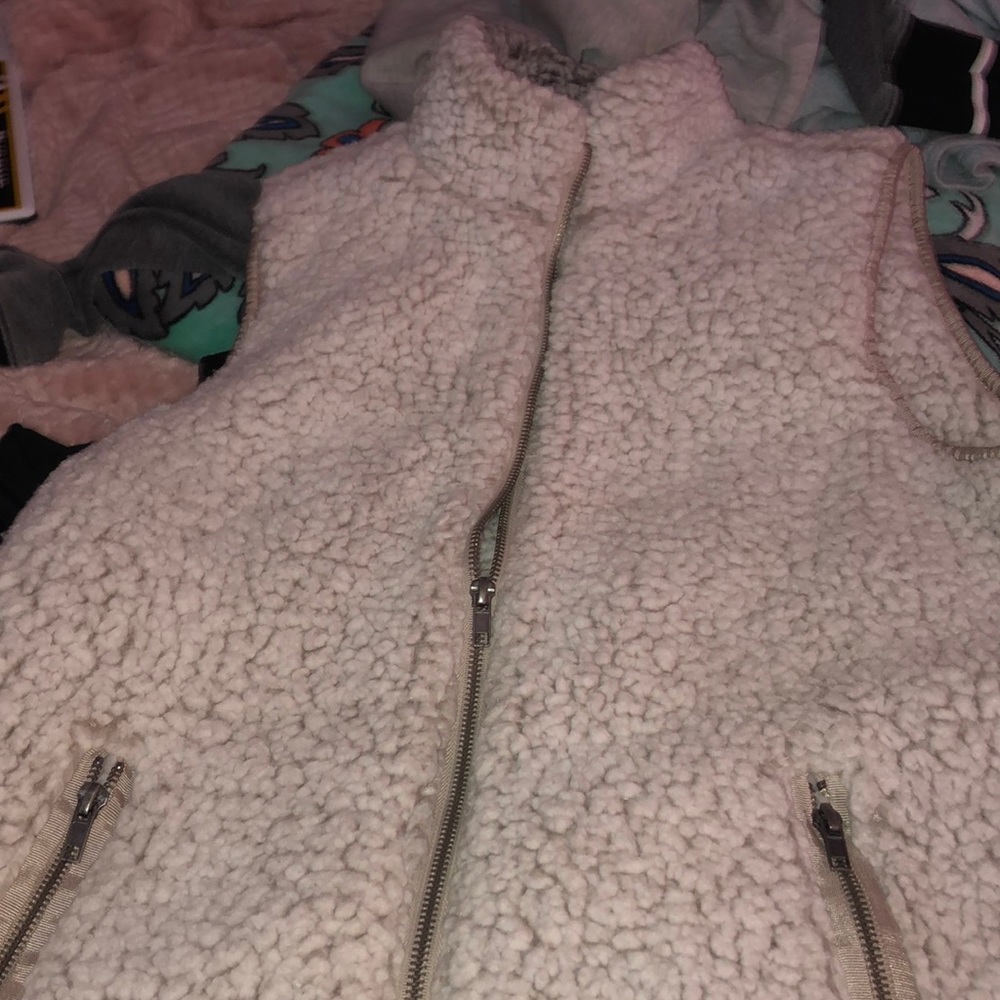 fleece vest - Picture 4 of 4